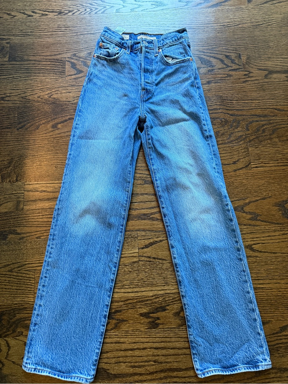 Levi's Straight Jeans in Medium Blue Denim